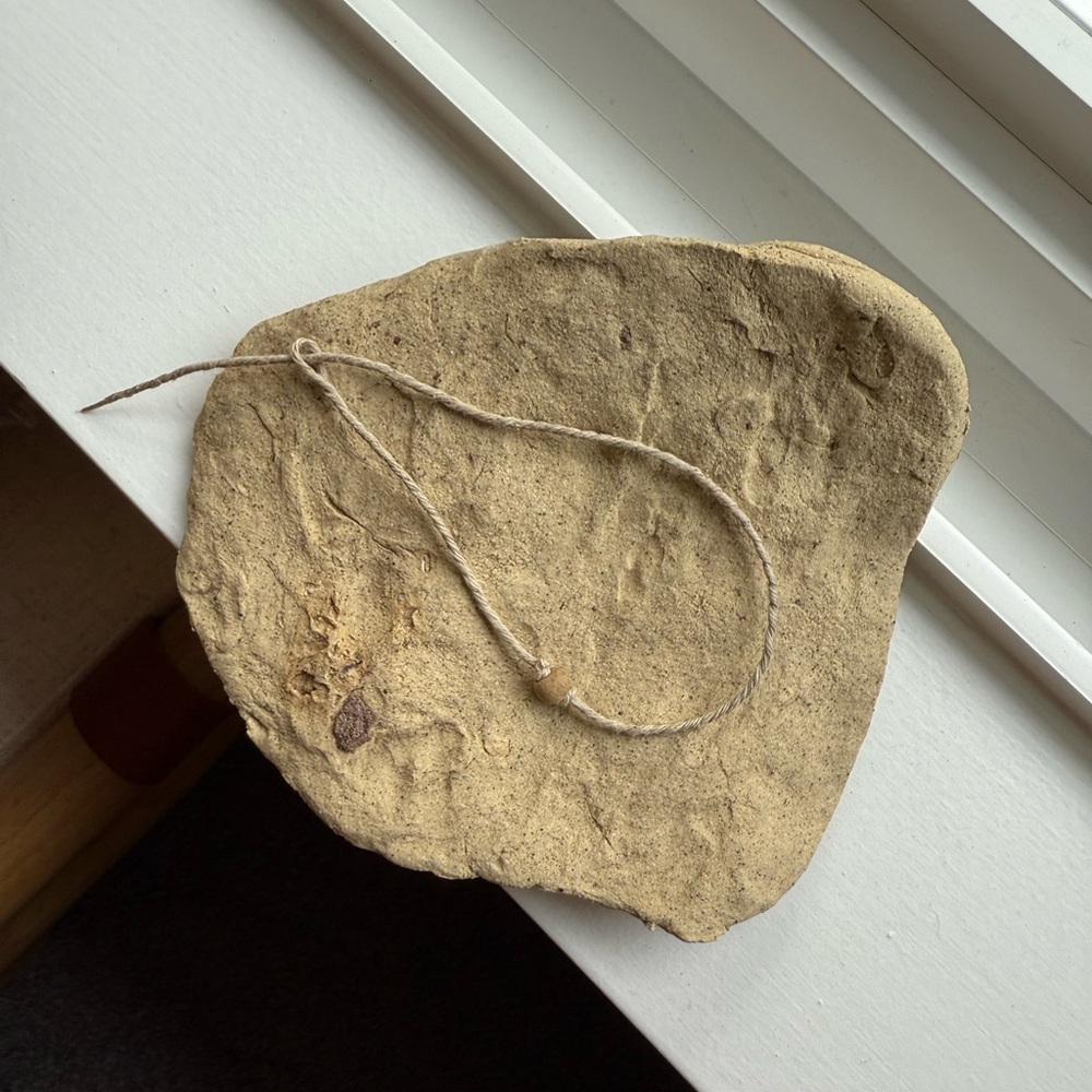 OF THE EARTH clay bead & linen bracelet